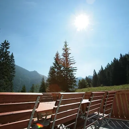 Hostel Blsv Sportcamp Mitten Im Wander- Und Rad-paradies *