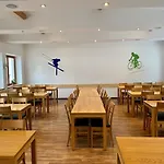 Hostel Blsv Sportcamp Mitten Im Wander- Und Rad-paradies *