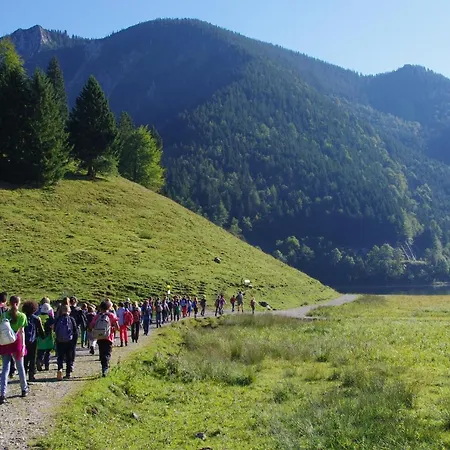 Blsv Sportcamp Mitten Im Wander- Und Rad-paradies ホステル